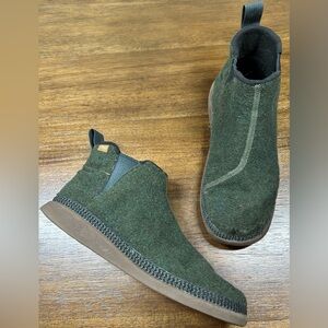 Chaco Men's Size 8.5 Revel V-Gore Green Chelsea  Pull On Booties Boots